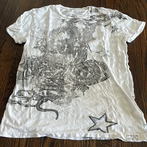 Graphic tees selling single or mix and match - Picture 11 of 14